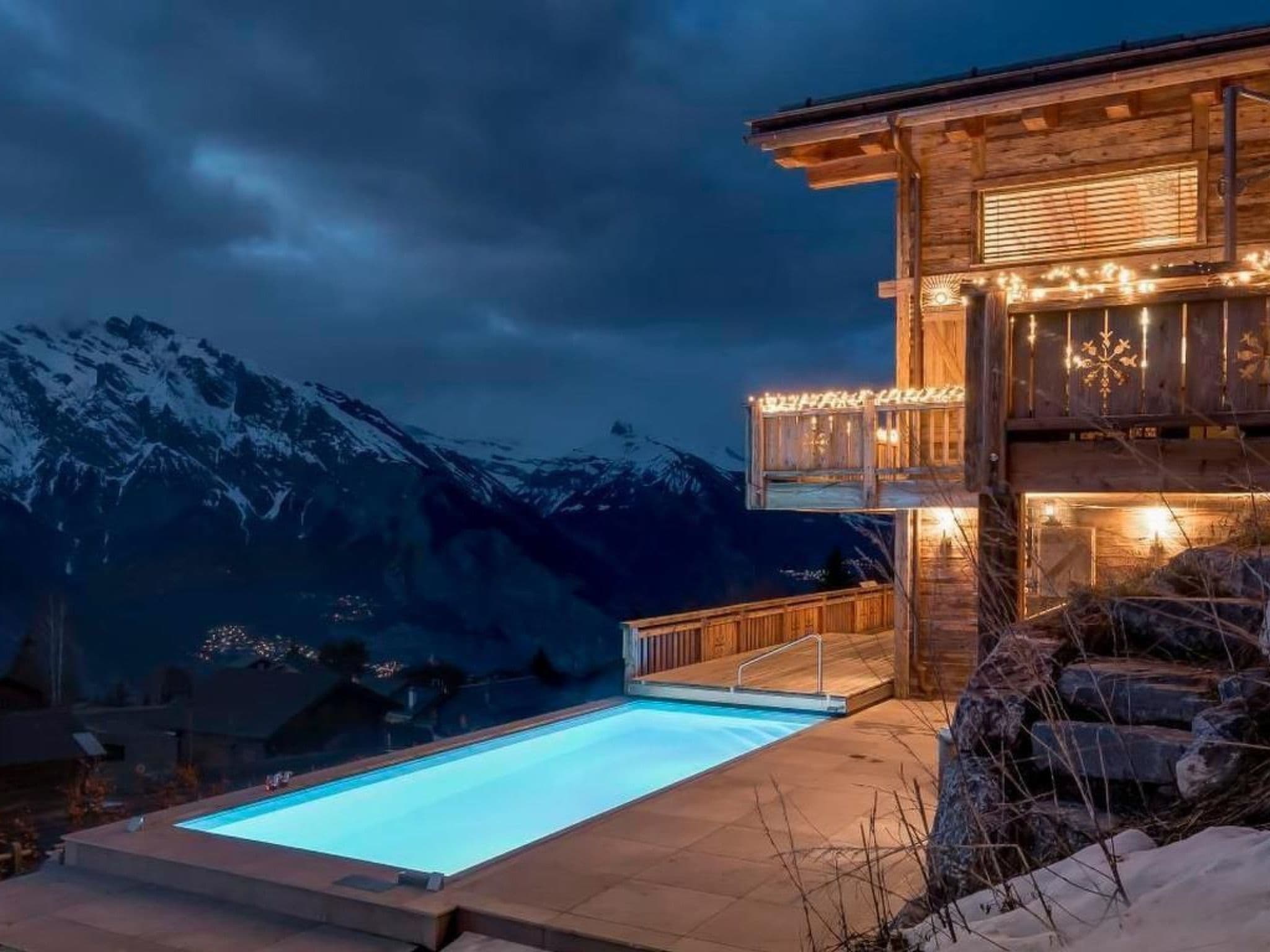 Property gallery — 3