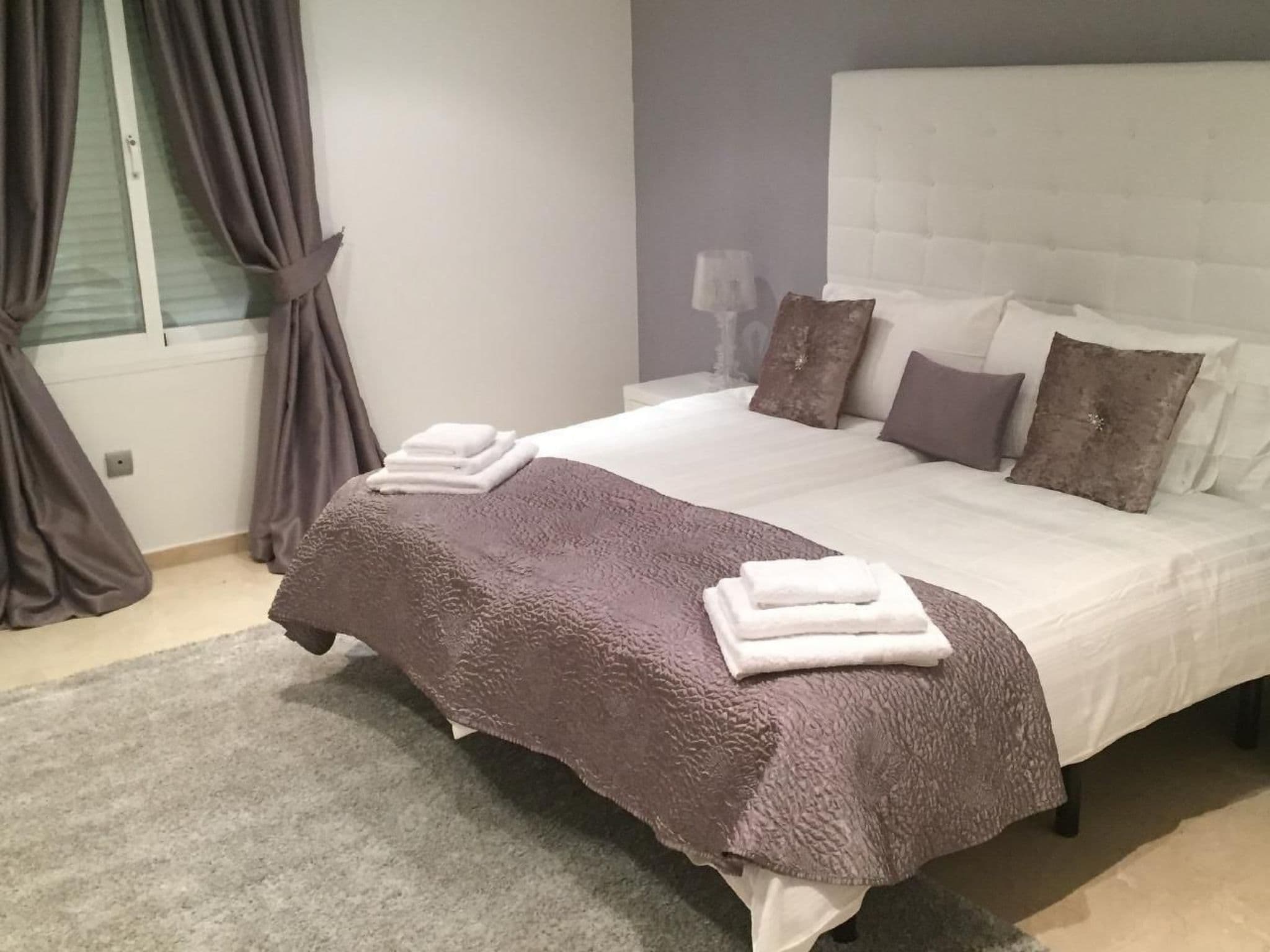 Property gallery — 4