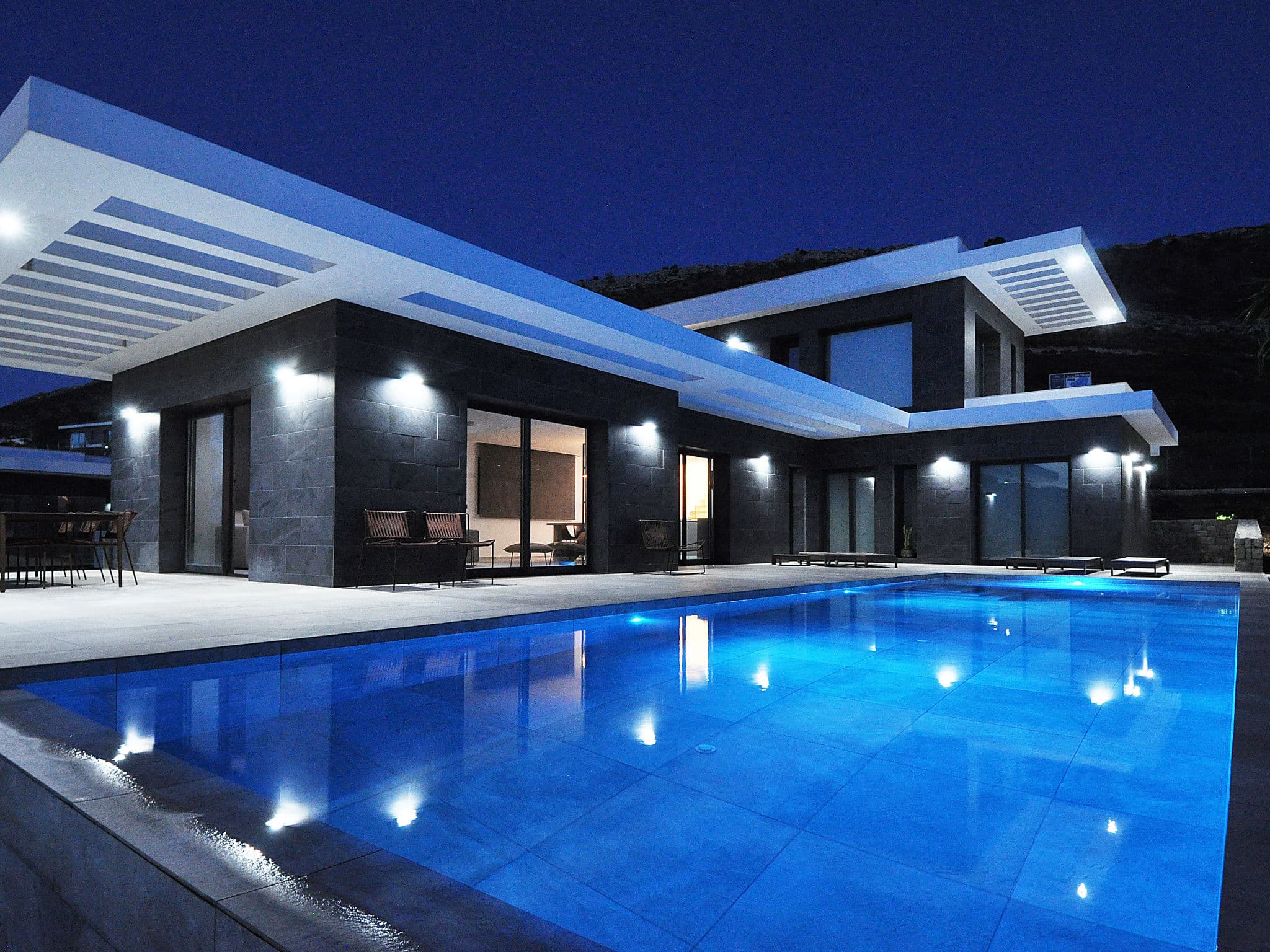 Property gallery — 4