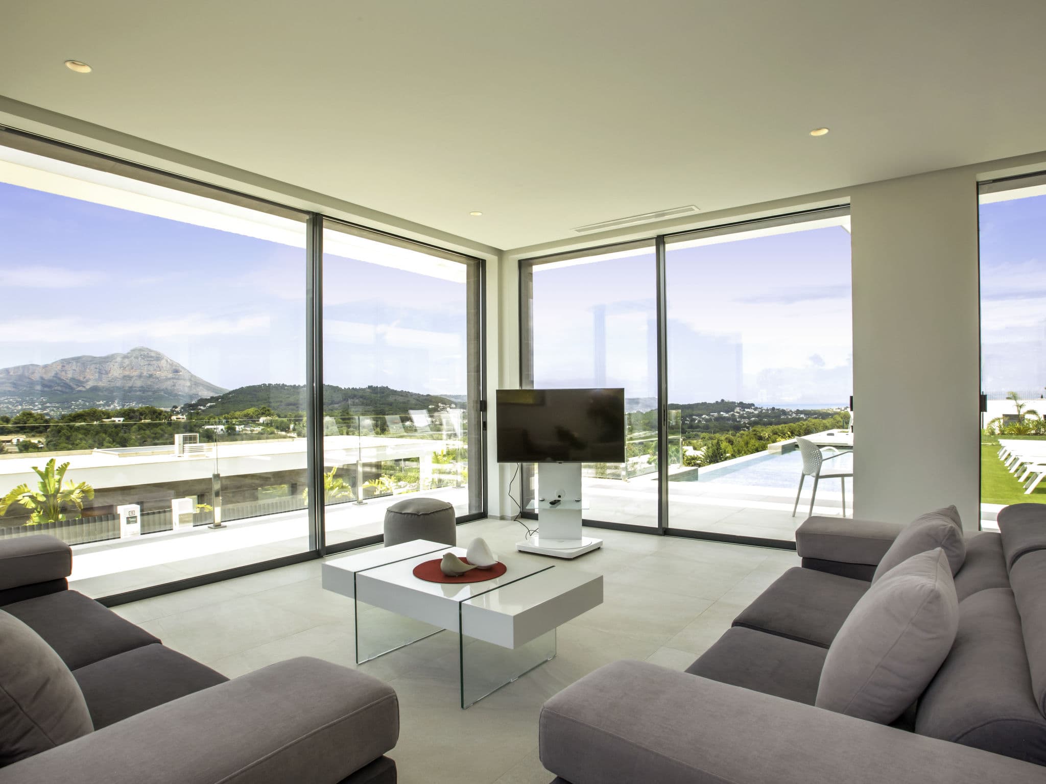 Property gallery — 3