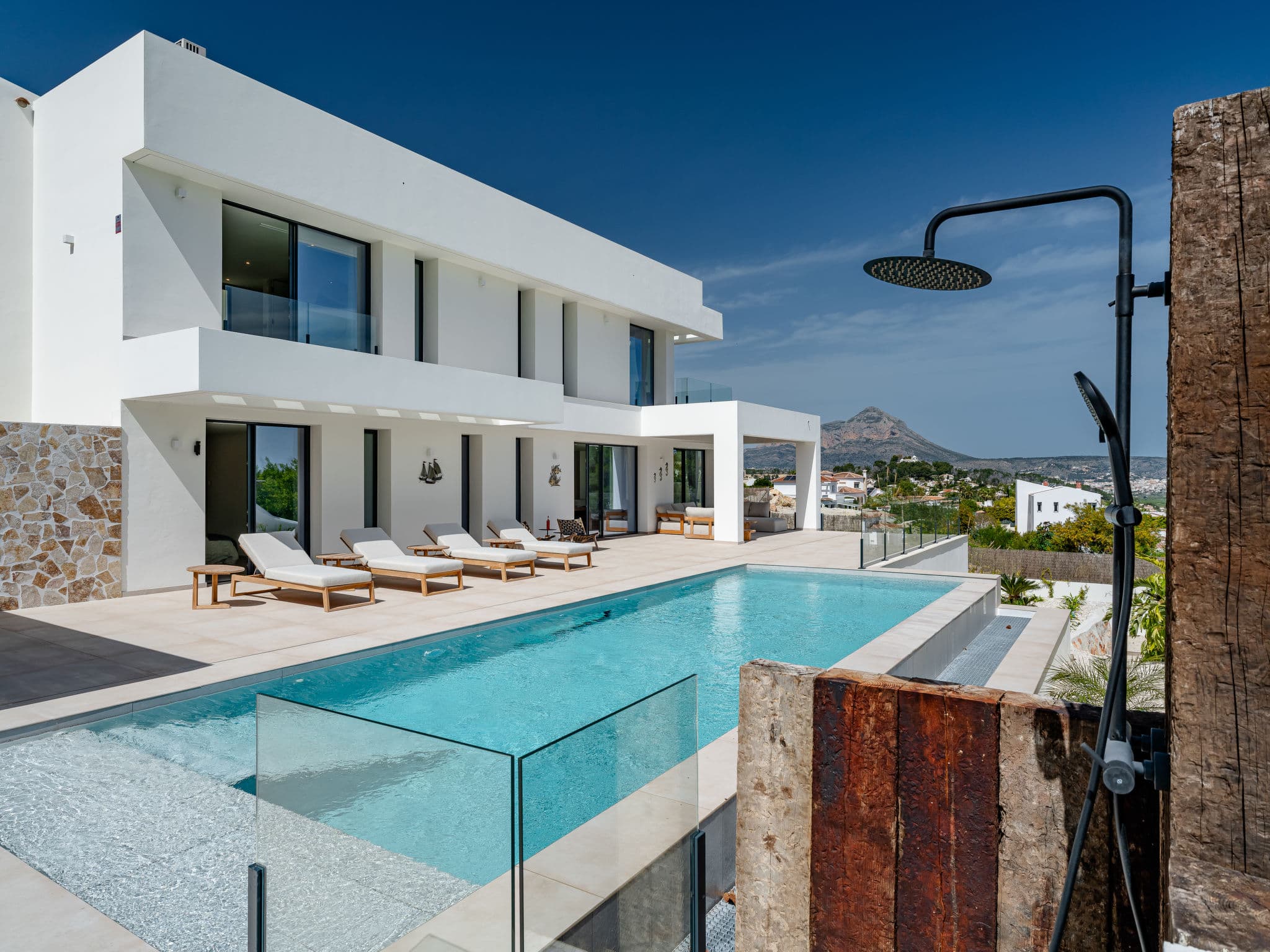 Property gallery — 1