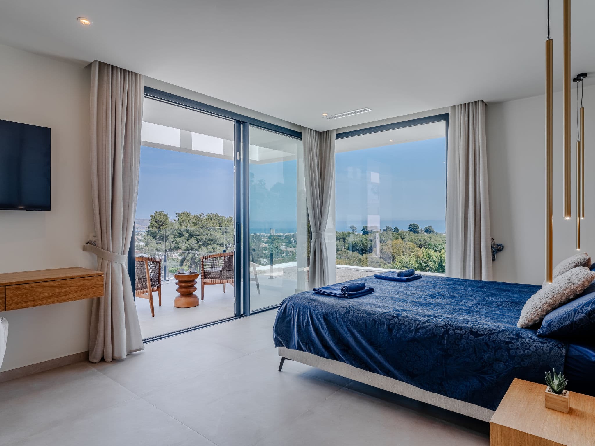 Property gallery — 4