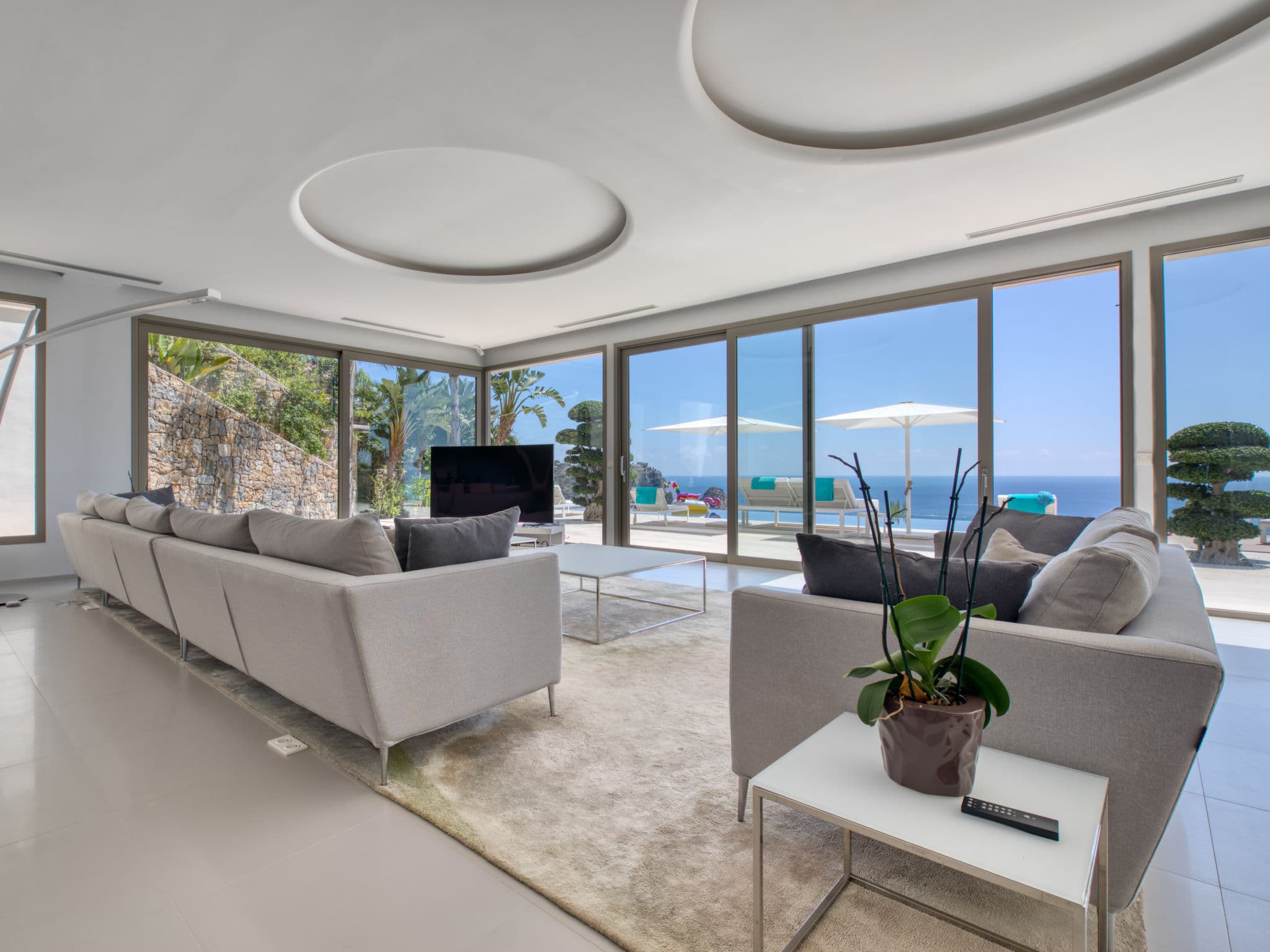 Property gallery — 4