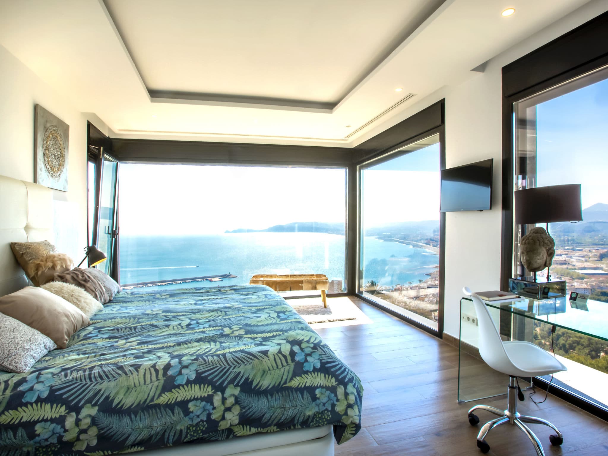 Property gallery — 3