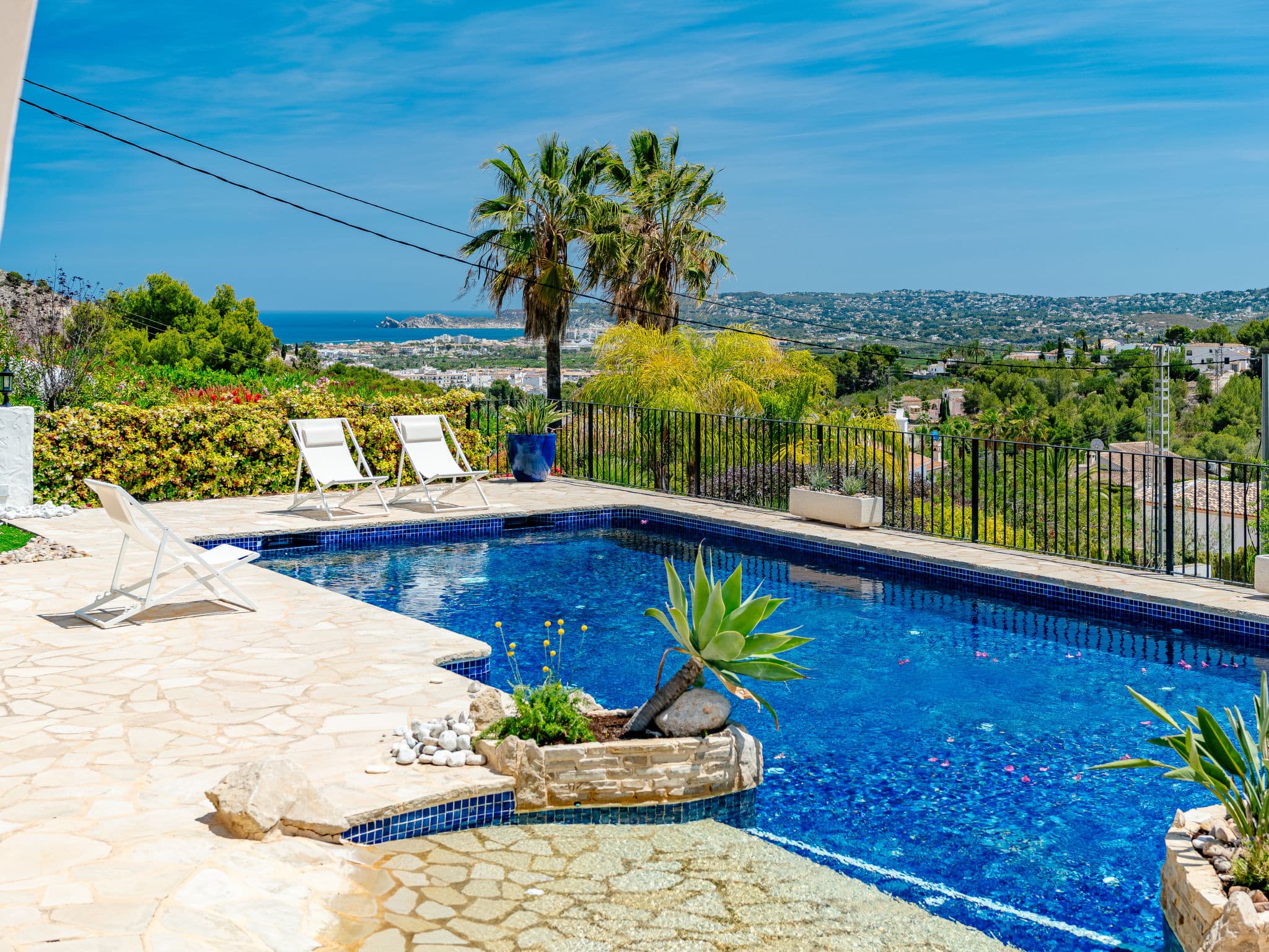 Property gallery — 1