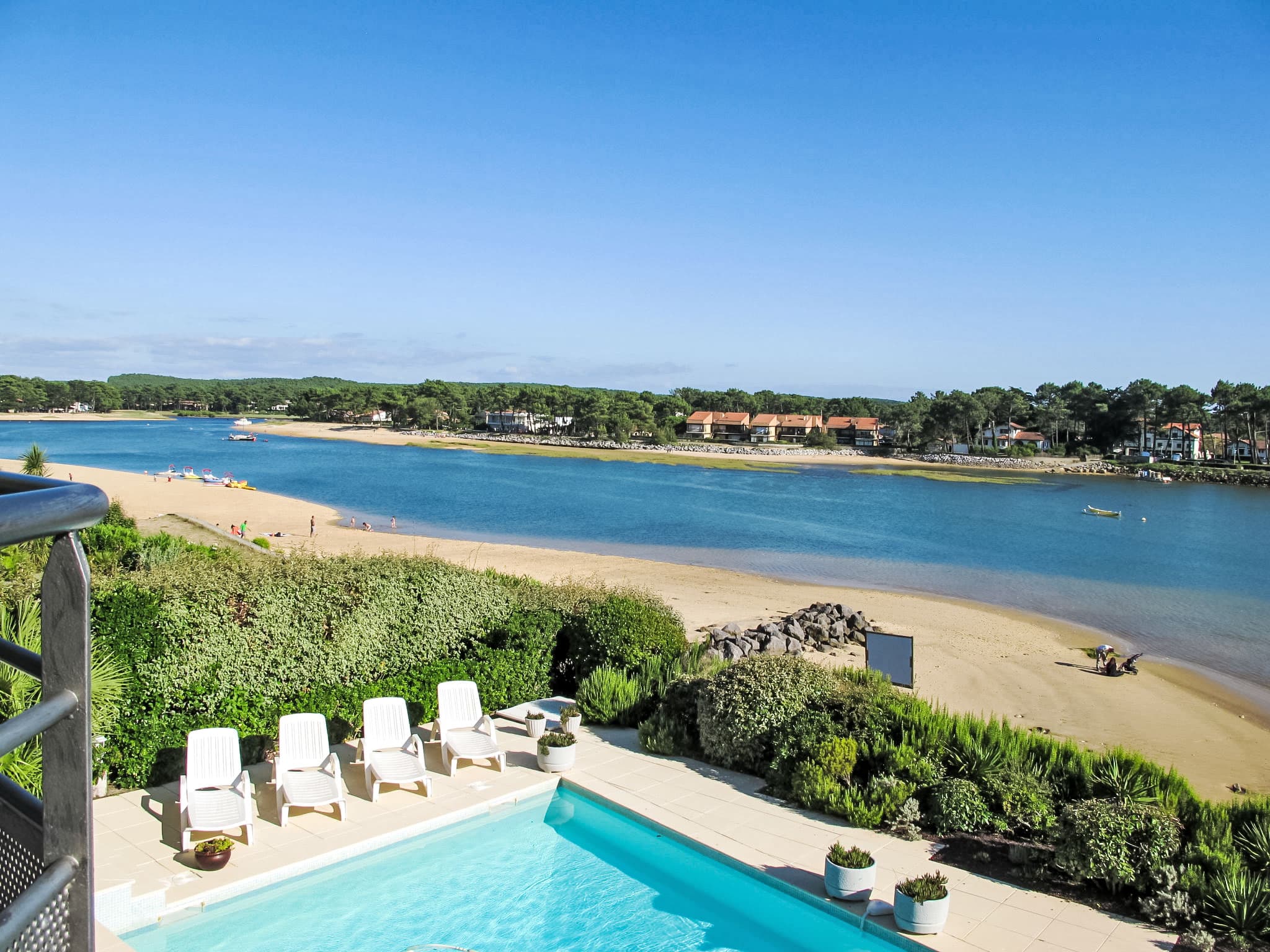Property gallery — 5