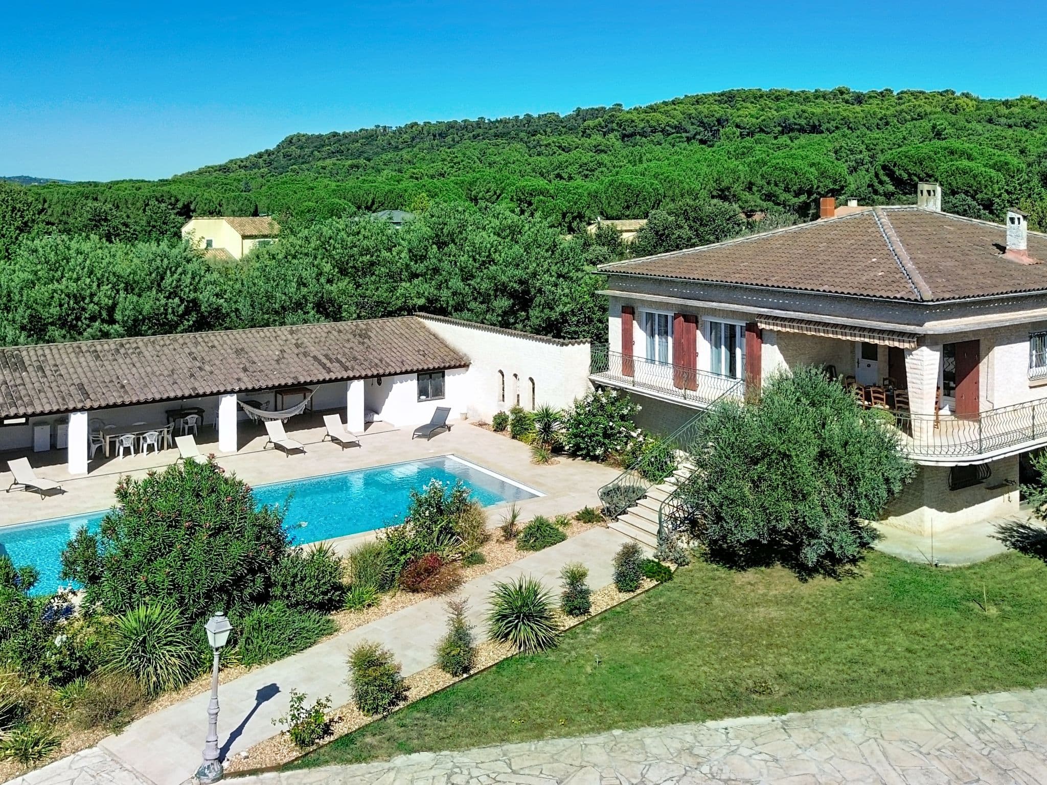 Property gallery — 5