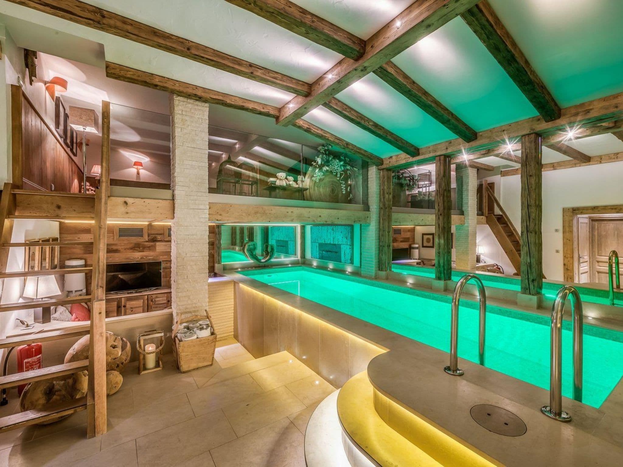 Property gallery — 3