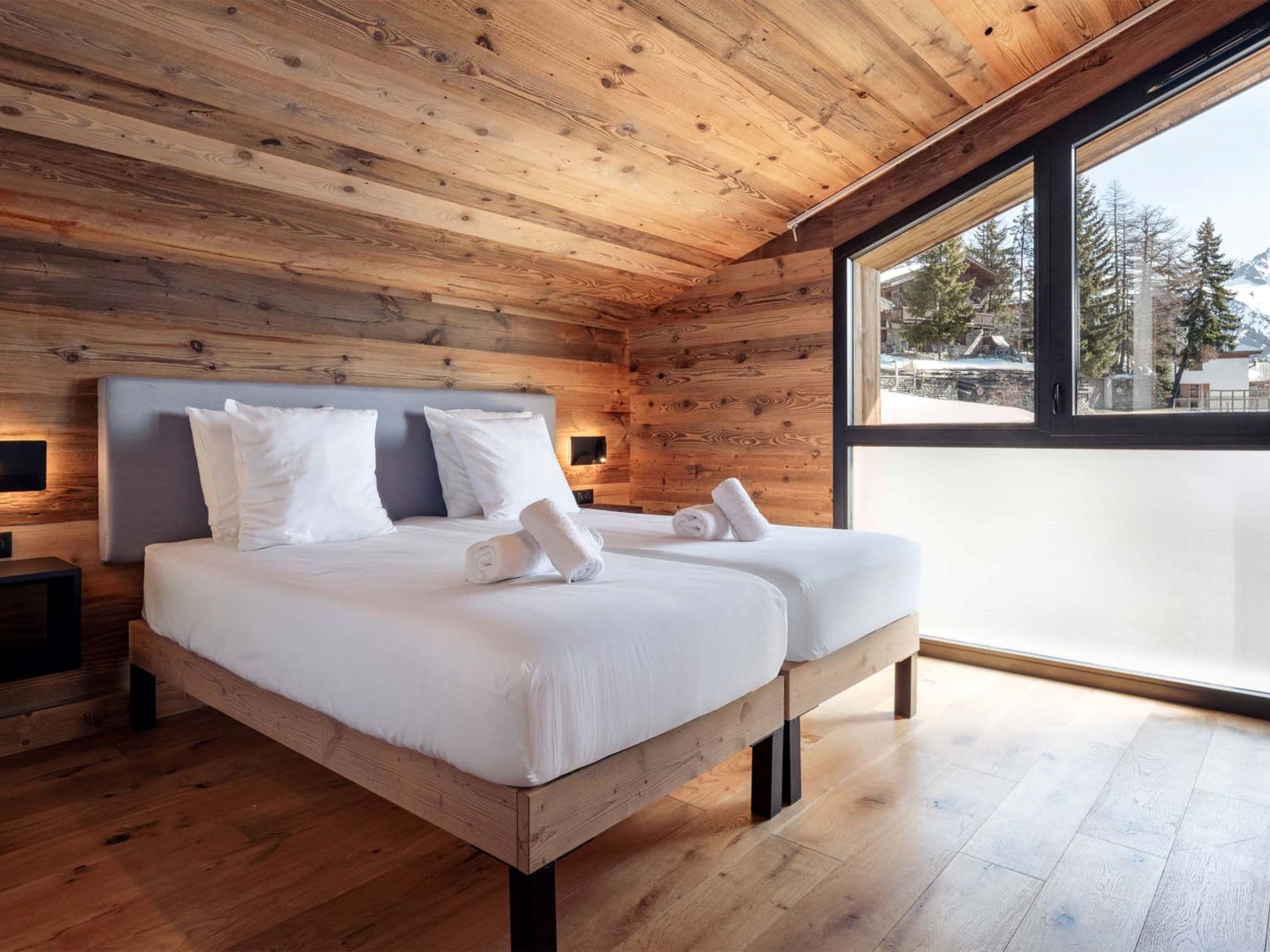 Property gallery — 4