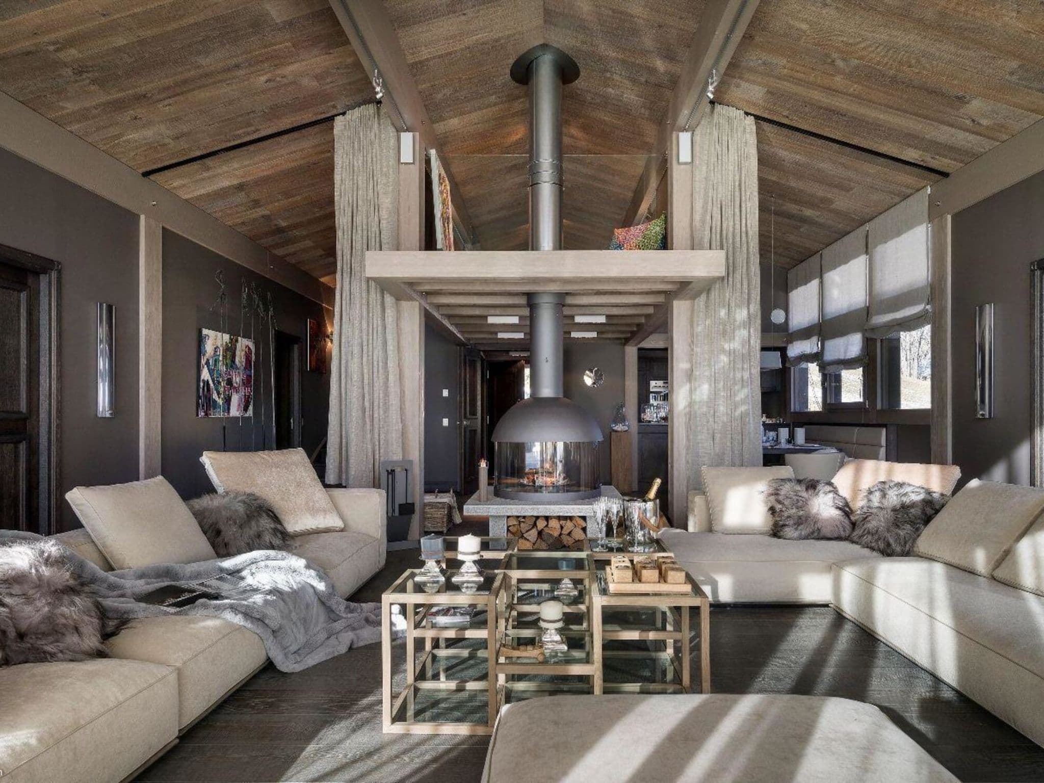 Property gallery — 4
