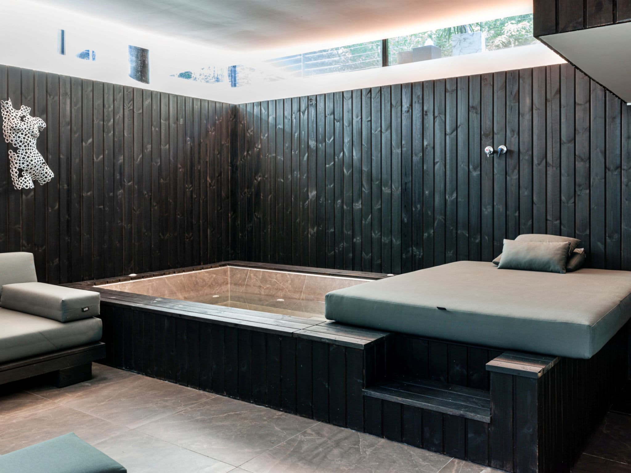 Property gallery — 4