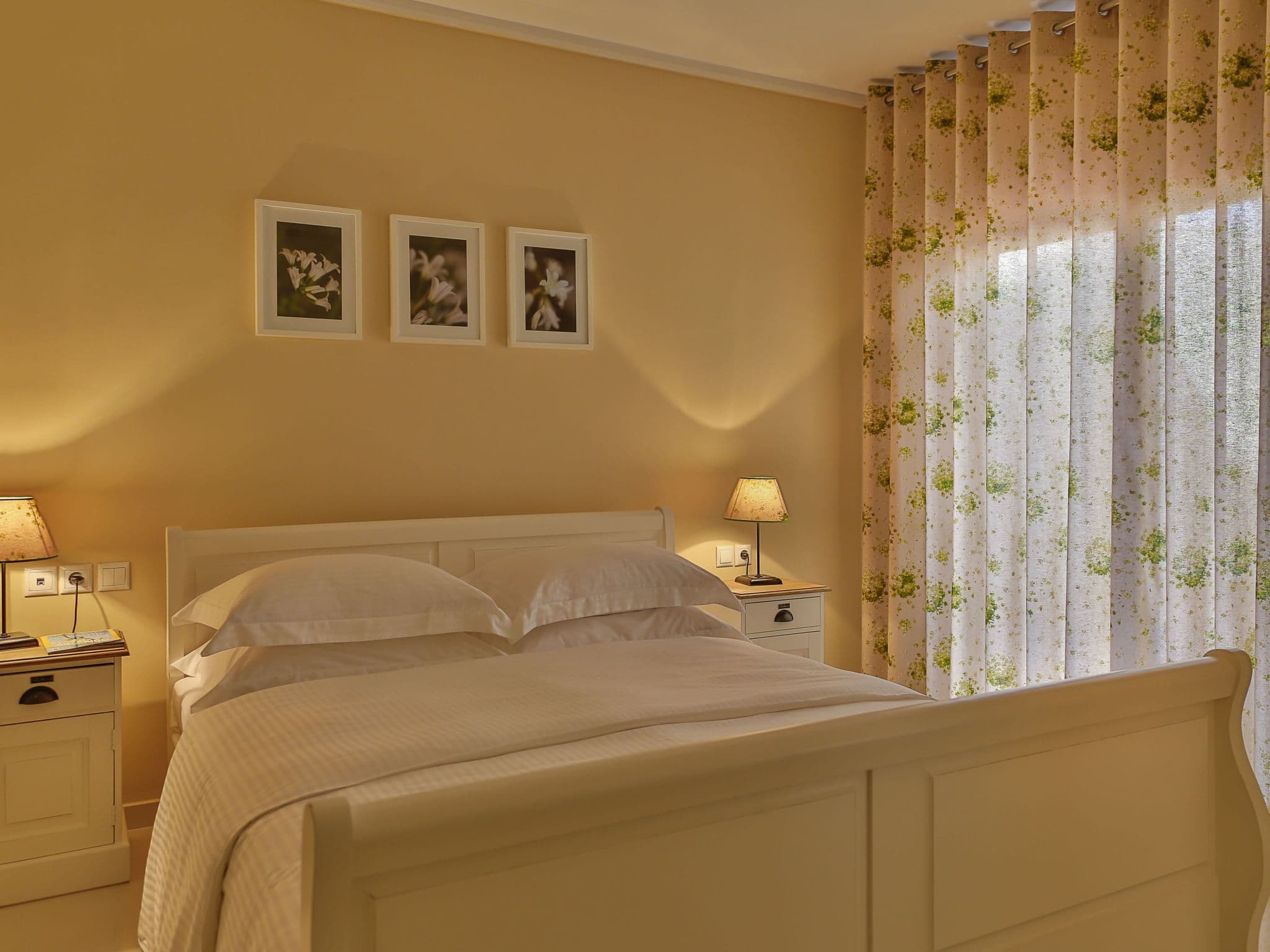 Property gallery — 4