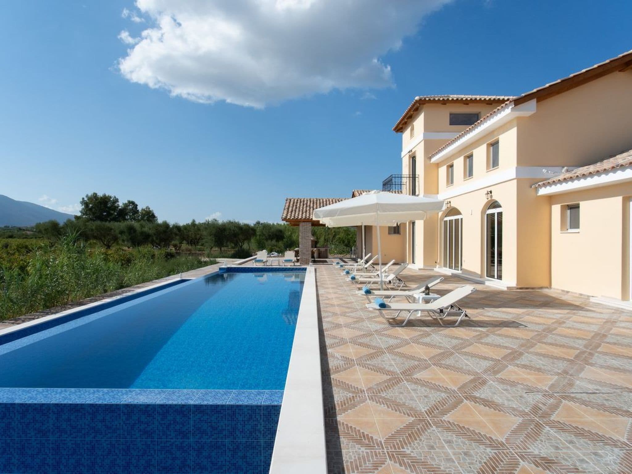 Property gallery — 1