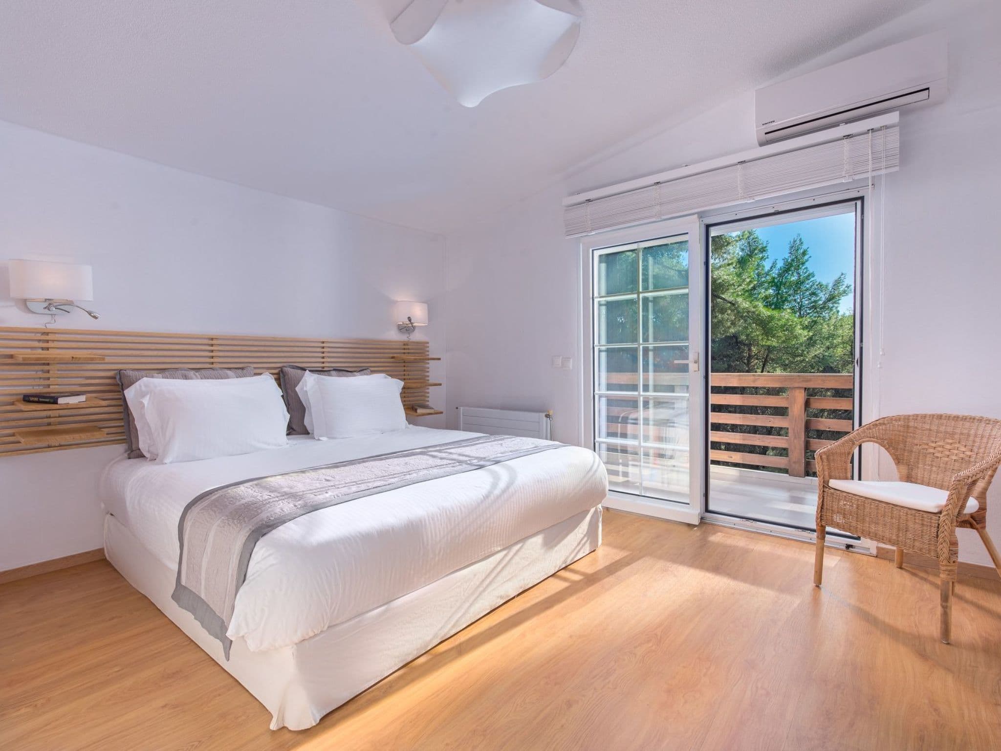 Property gallery — 3