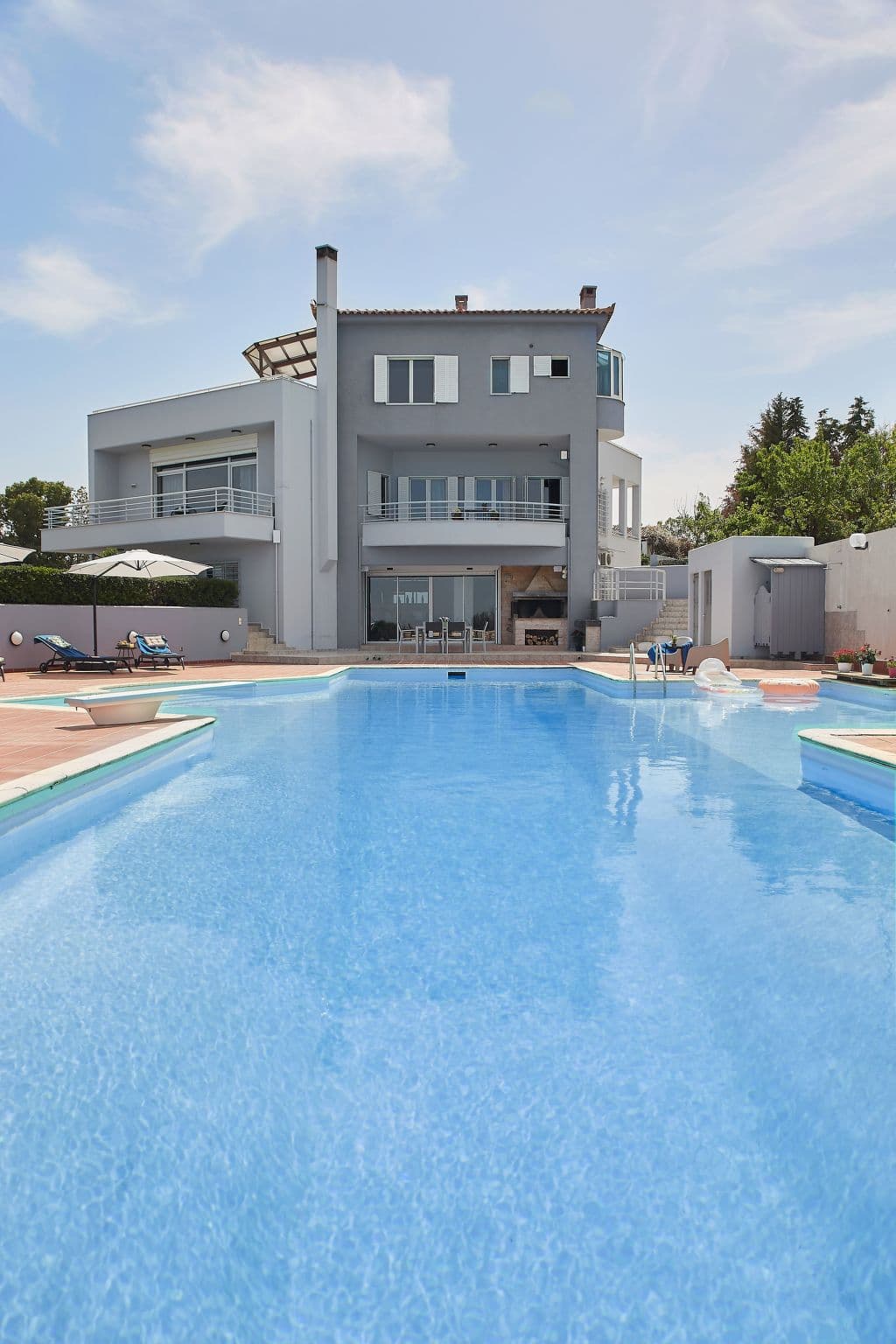 Property gallery — 5