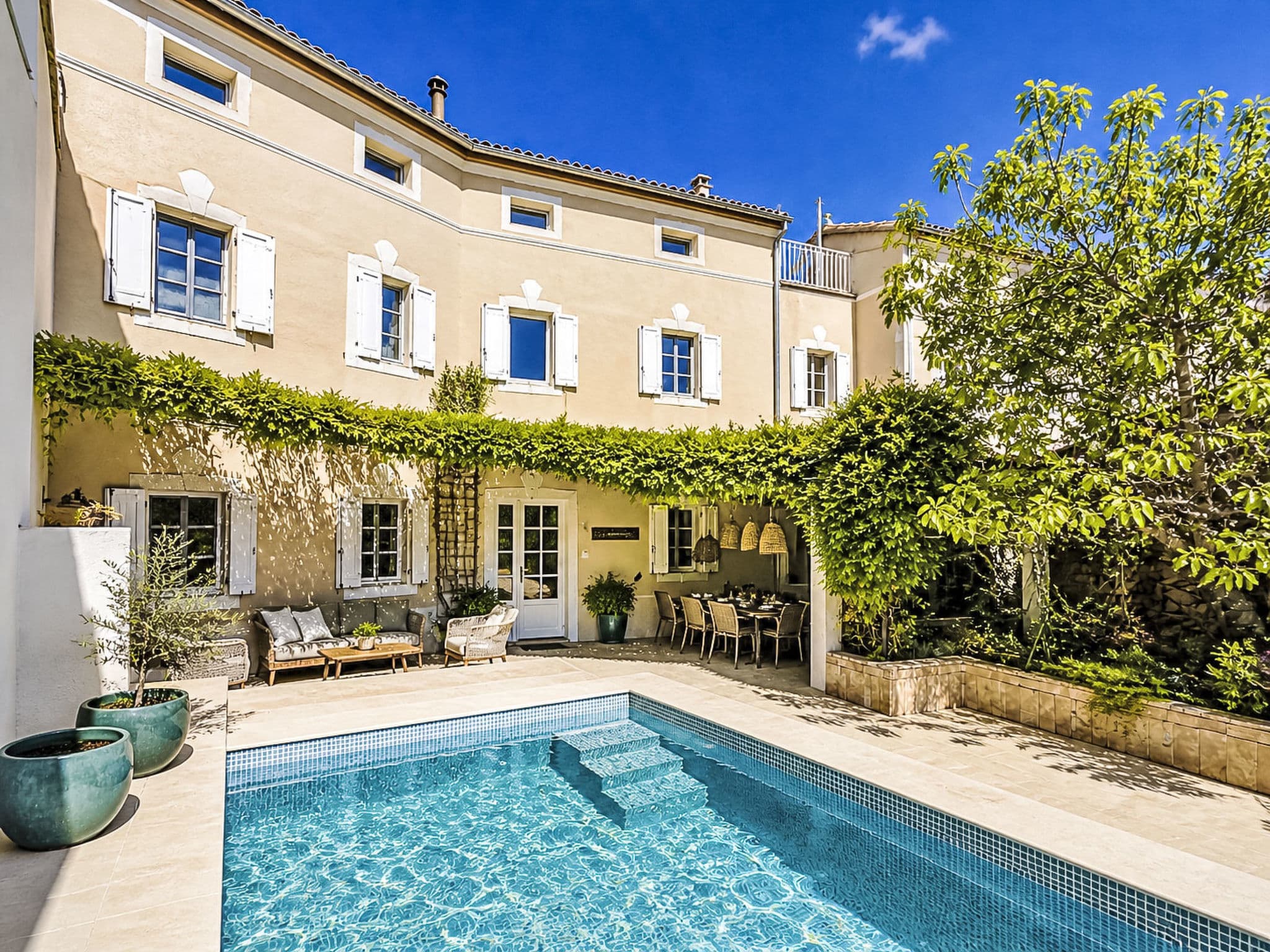 Property gallery — 1