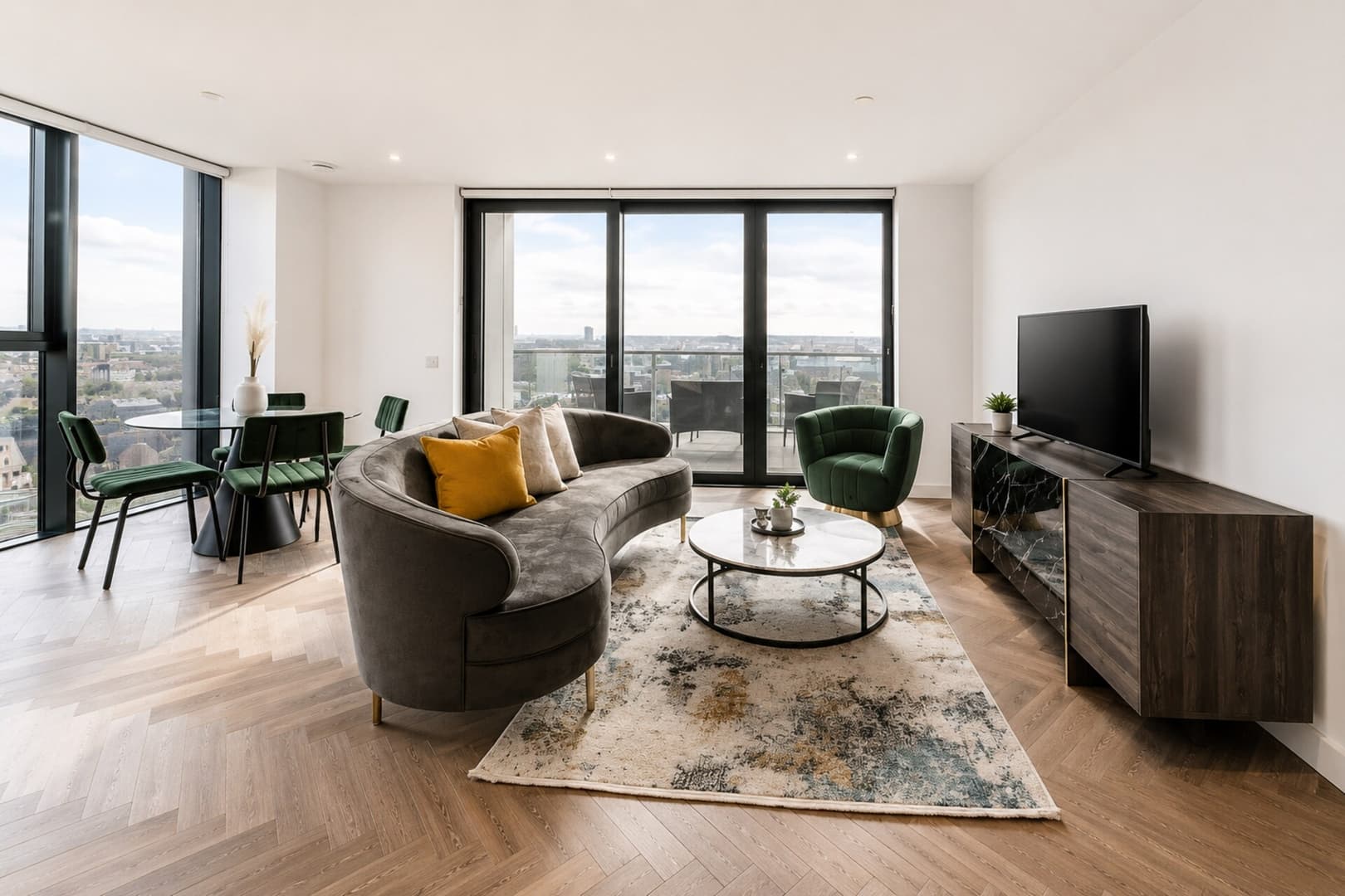Property gallery — 4