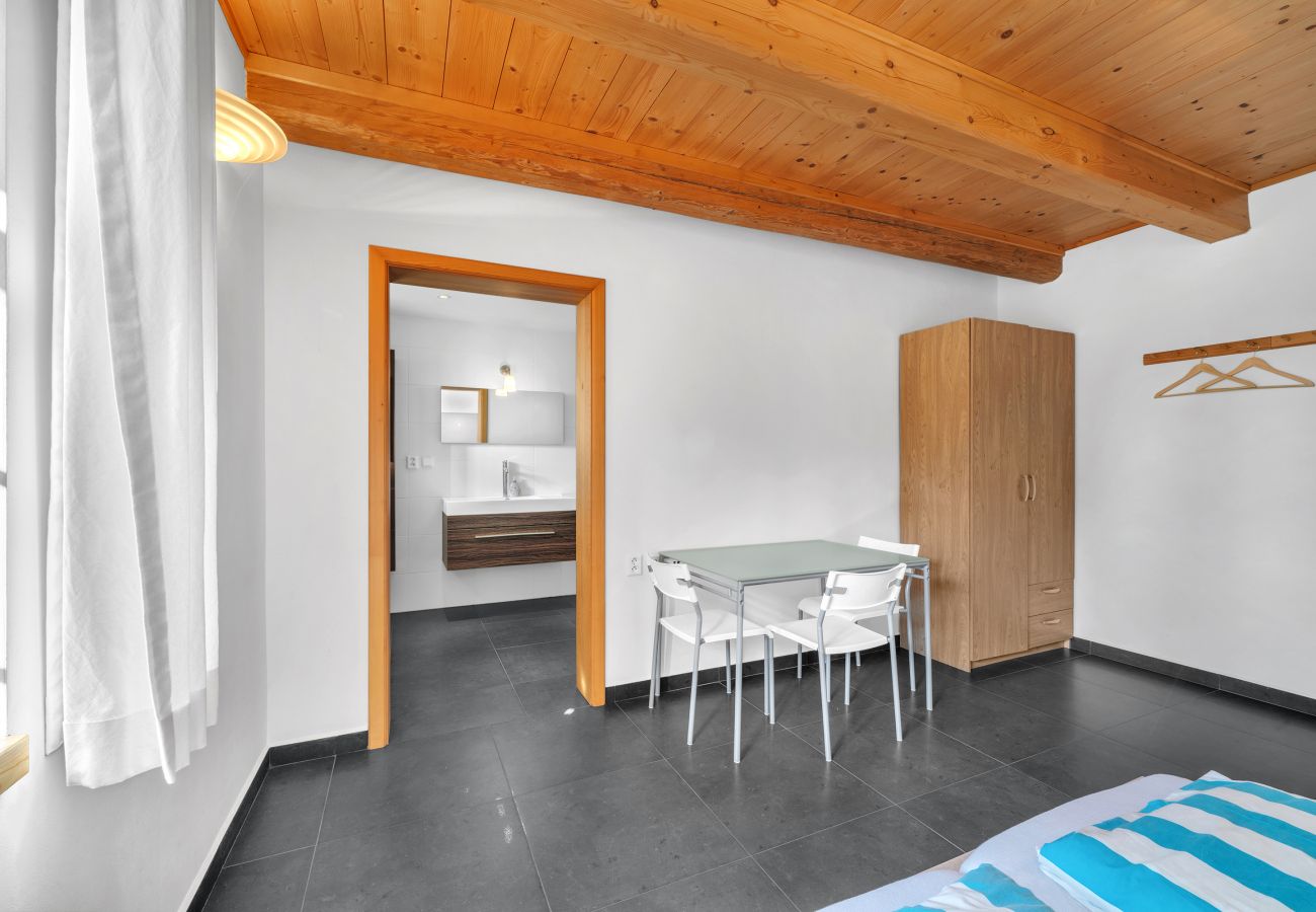 Villa in Mladé Buky -  Mlade Buky KJH348