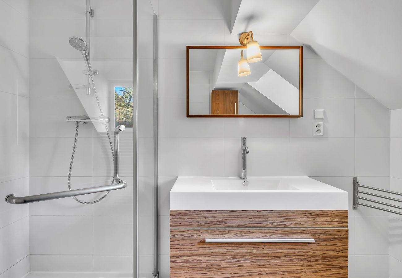 Villa in Mladé Buky -  Mlade Buky KJH348