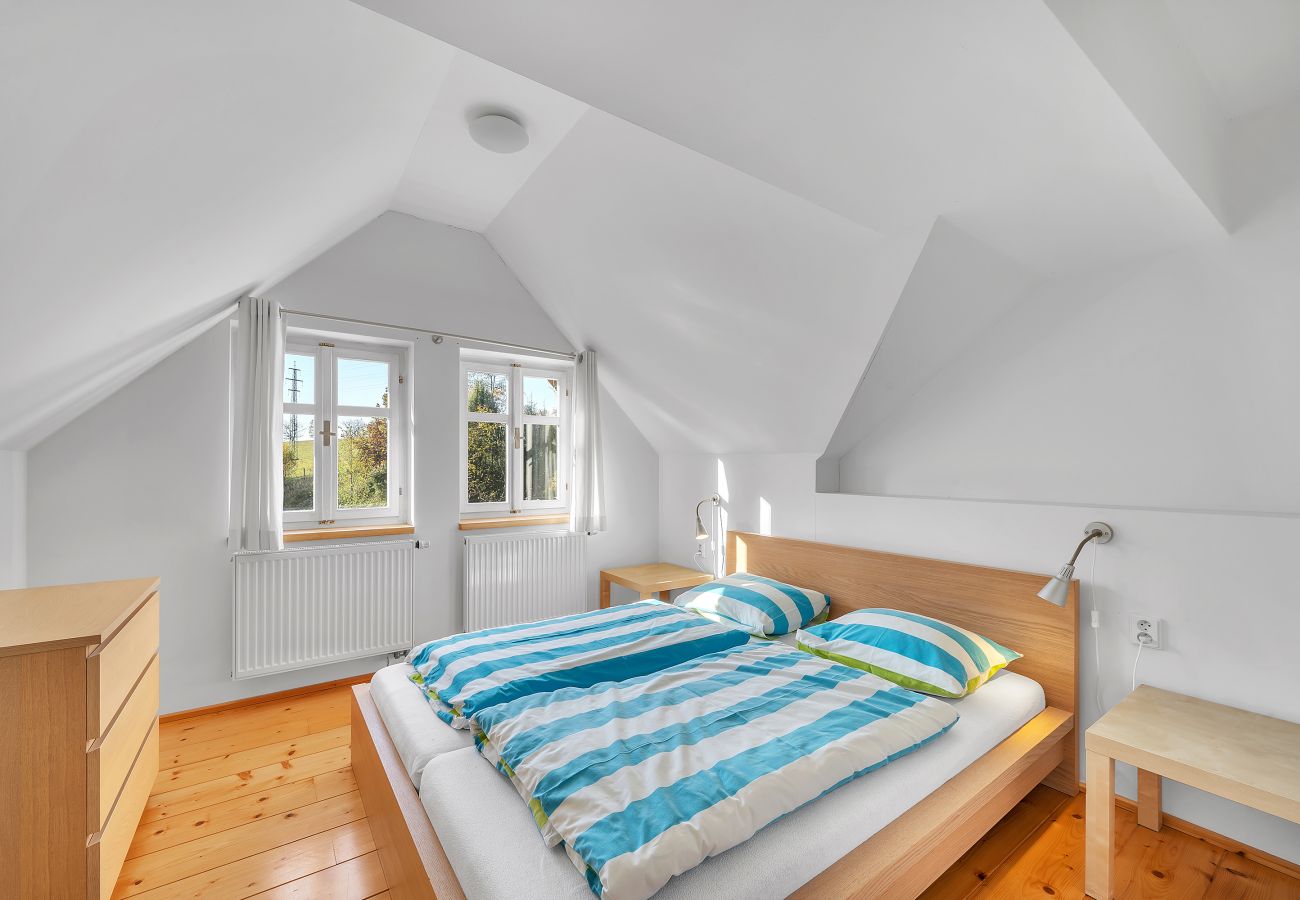 Villa in Mladé Buky -  Mlade Buky KJH348