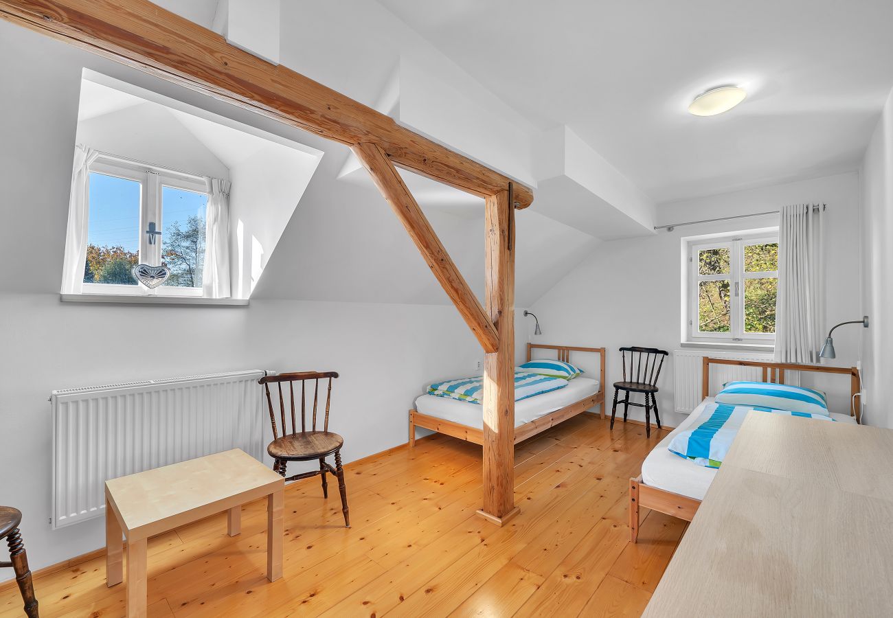 Villa in Mladé Buky -  Mlade Buky KJH348