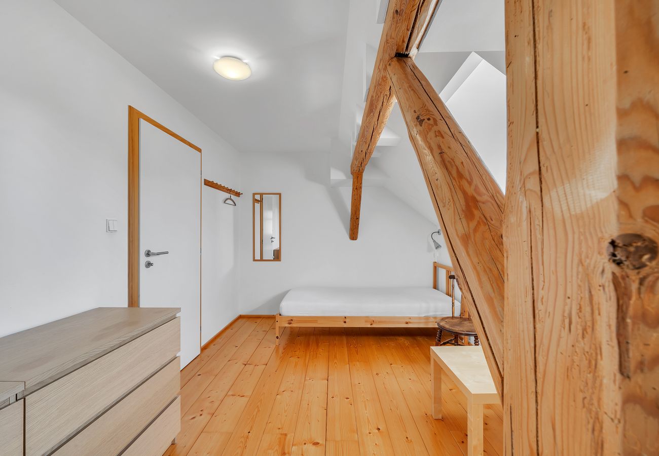 Villa in Mladé Buky -  Mlade Buky KJH348