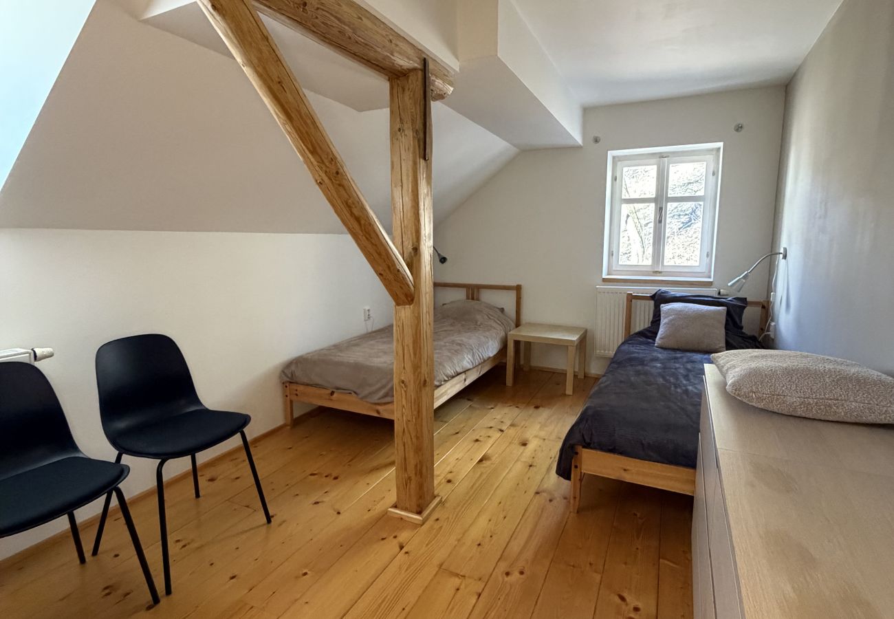 Villa in Mladé Buky -  Mlade Buky KJH348