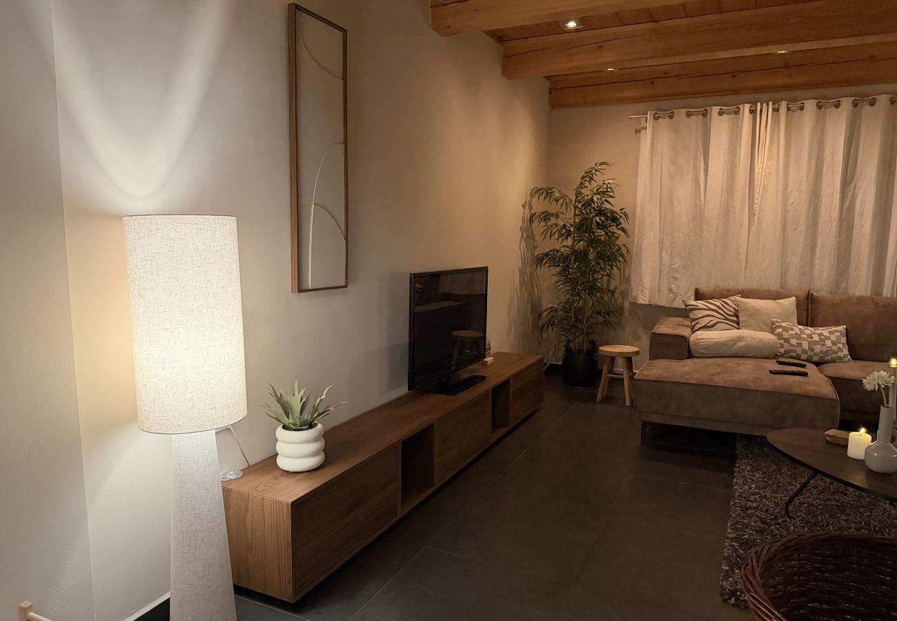 Villa in Mladé Buky -  Mlade Buky KJH348