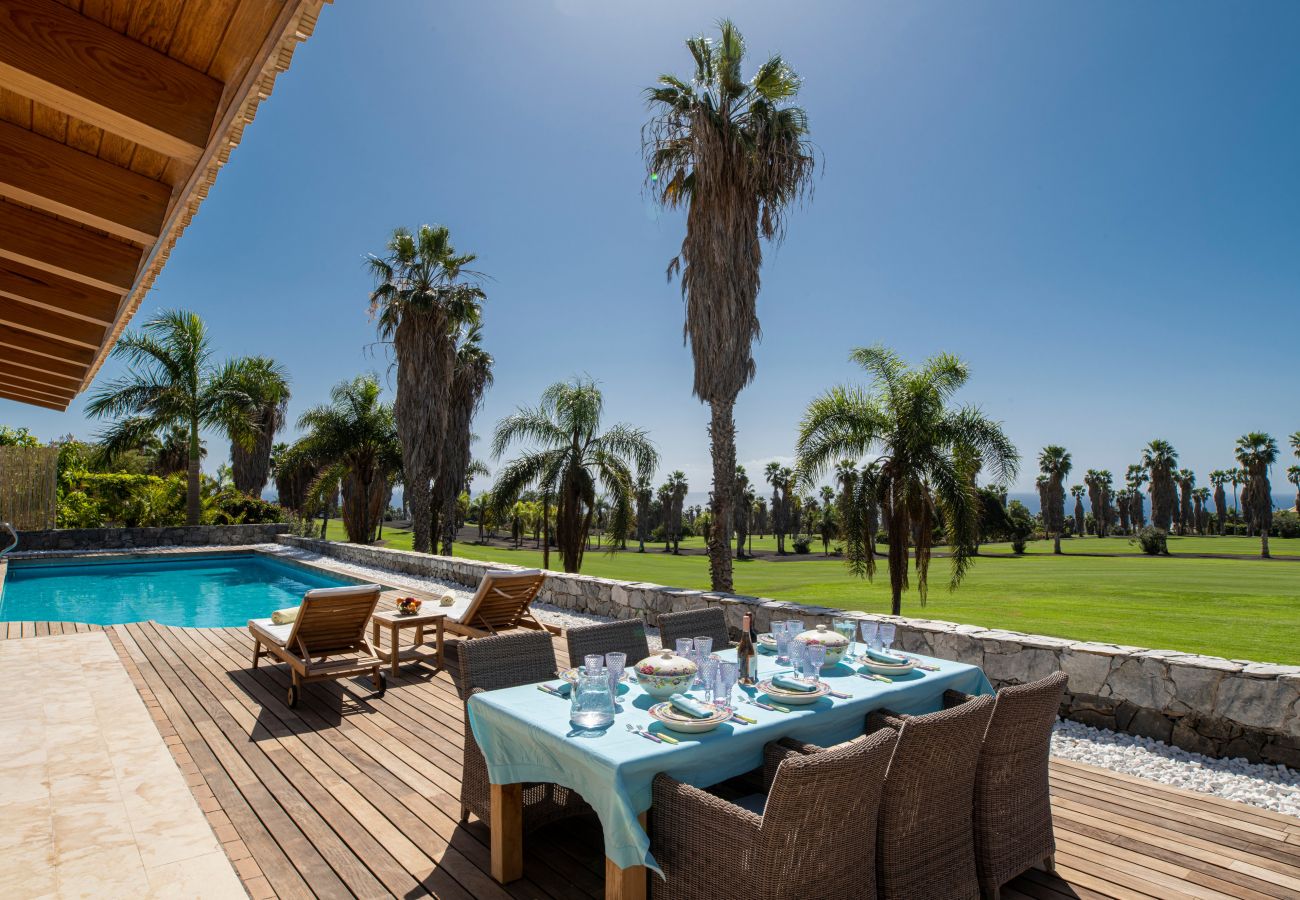 Villa in Adeje - Villa Sunset Golf Retreat