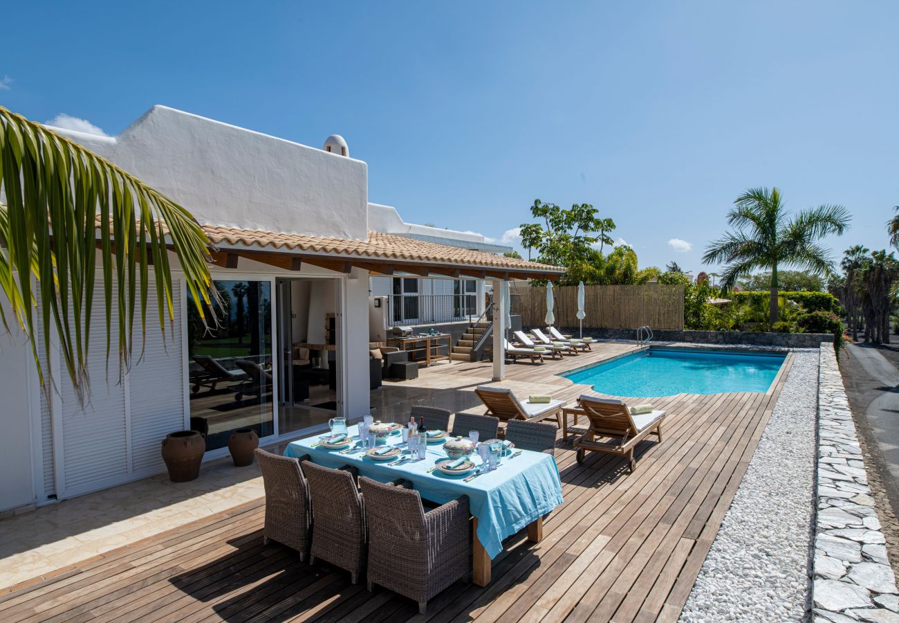 Villa in Adeje - Villa Sunset Golf Retreat