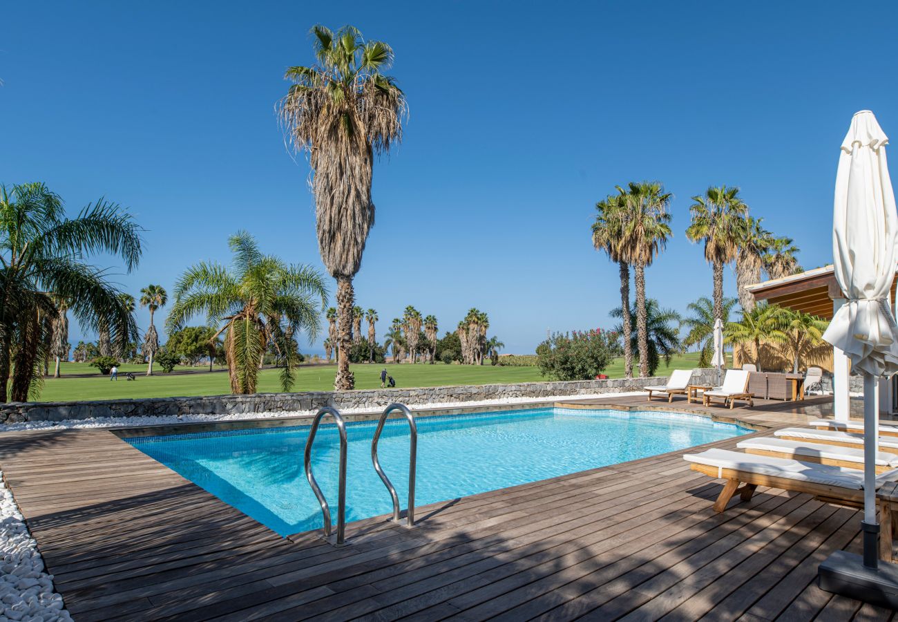 Villa in Adeje - Villa Sunset Golf Retreat