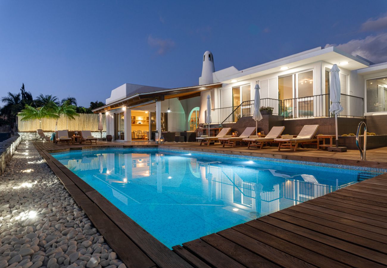 Villa in Adeje - Villa Sunset Golf Retreat