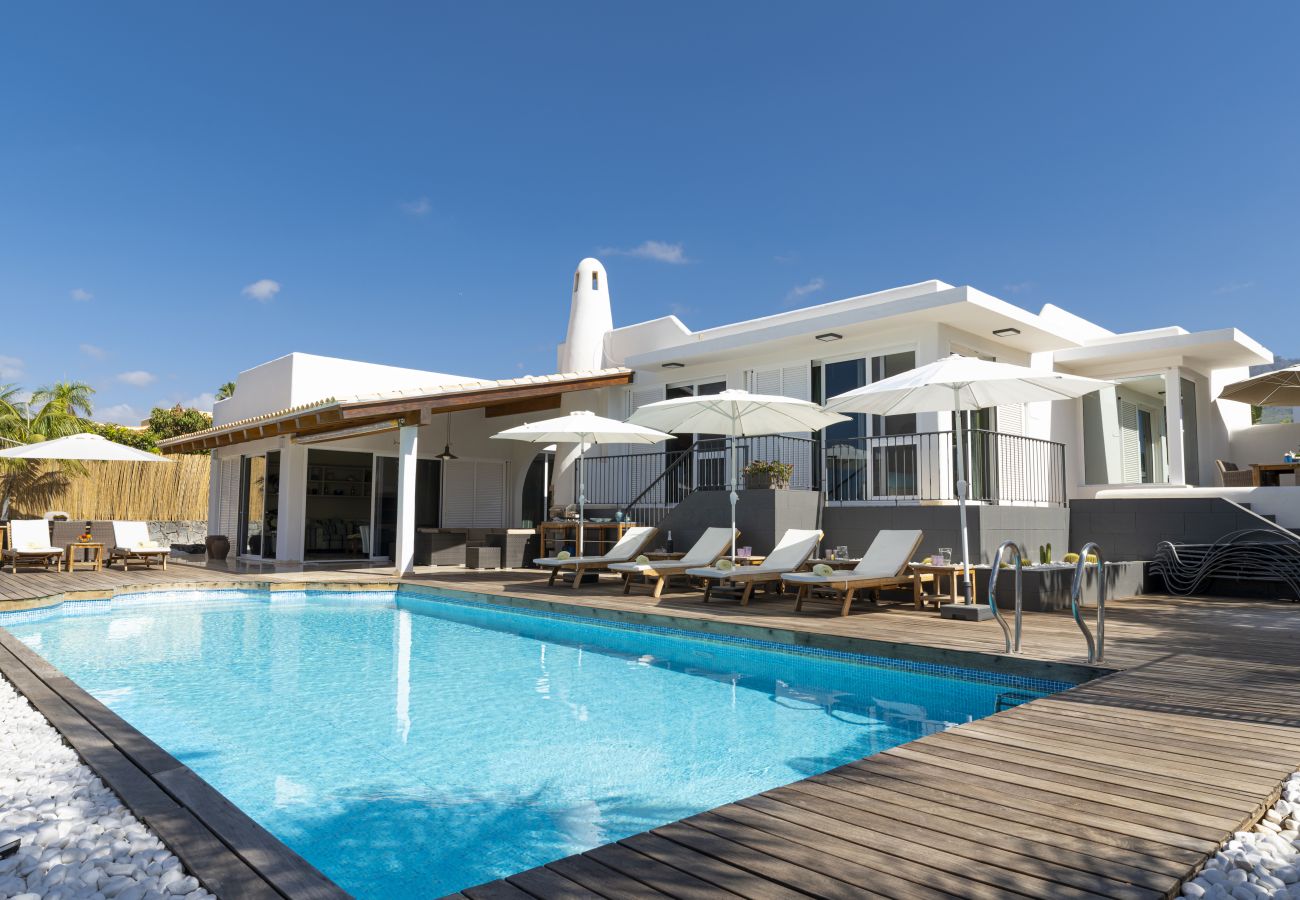 Villa in Adeje - Villa Sunset Golf Retreat