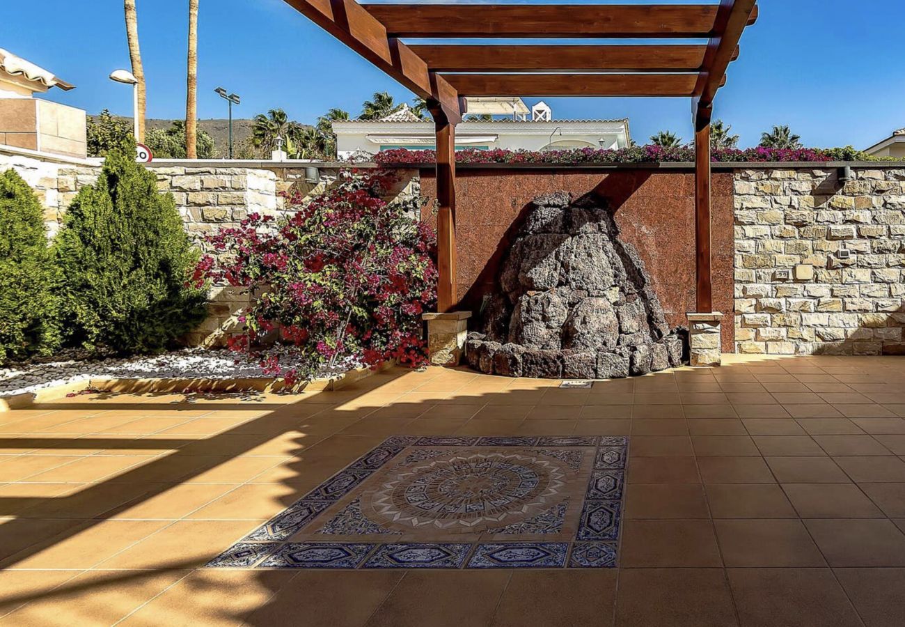 Villa in Adeje - Serenity by the Green