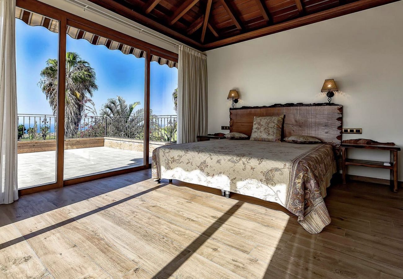 Villa in Adeje - Serenity by the Green