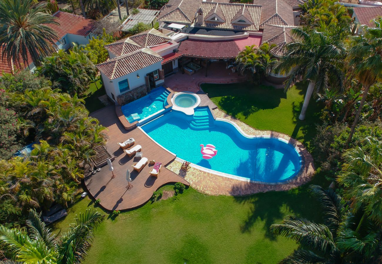 Villa in San Bartolomé de Tirajana - Maspalomas Golfside Luxury Villa