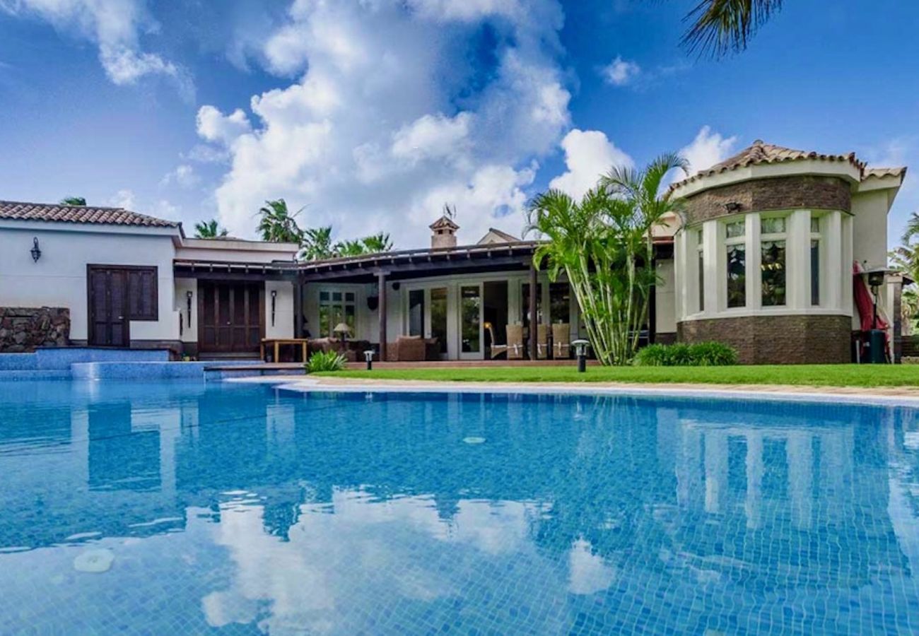 Villa in San Bartolomé de Tirajana - Maspalomas Golfside Luxury Villa