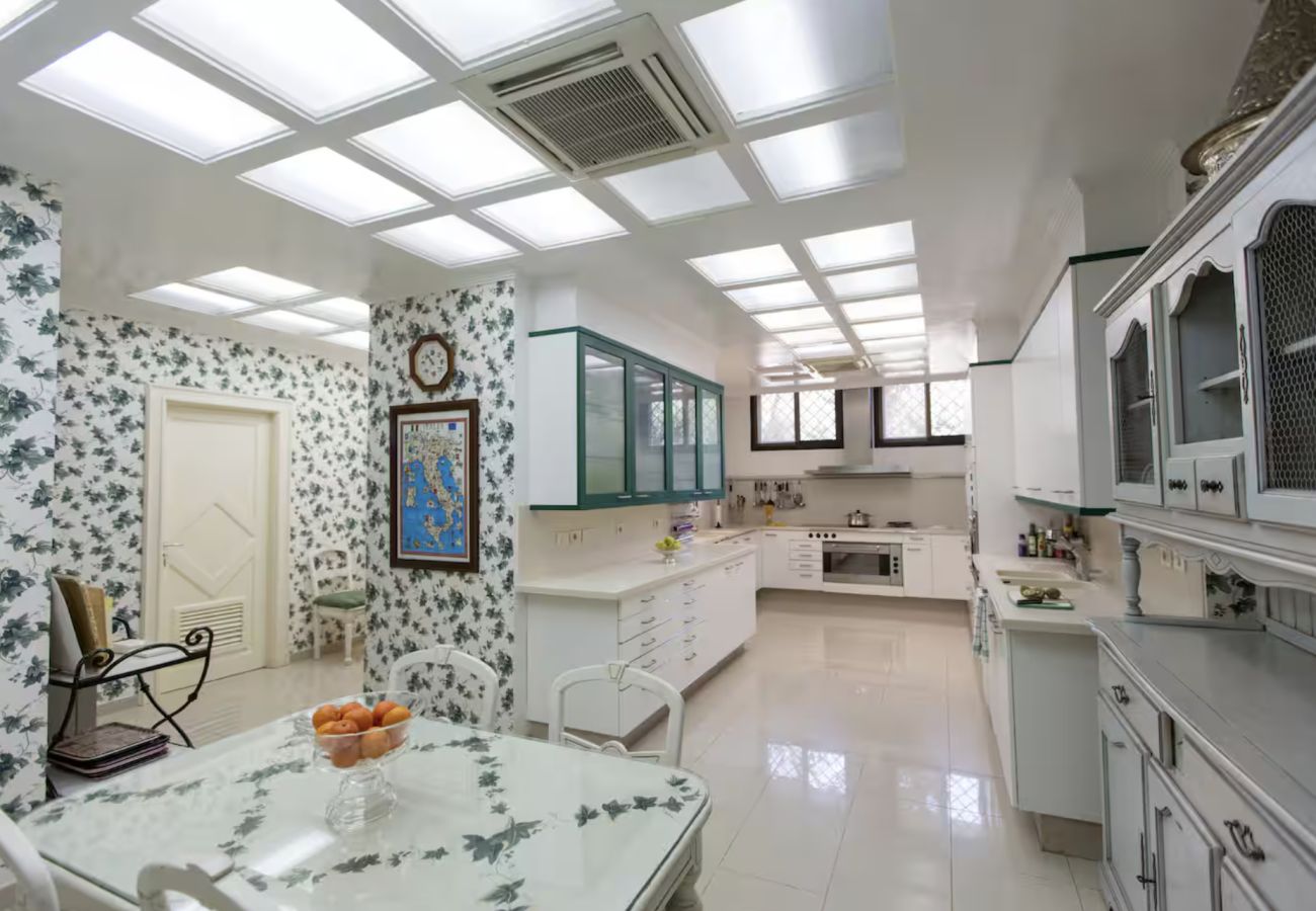 Villa in San Bartolomé de Tirajana - Sunset Luxe Retreat
