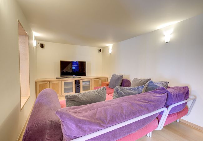 Apartment in Chamonix-Mont-Blanc - Apartment Serenite. Chamonix Holidays. Town Centre. Spacious. Quiet location Apartment in Chamonix-Mont-Blanc - Apartment Serenite. Chamonix Holidays. Town Centre. Spacious. Quiet location