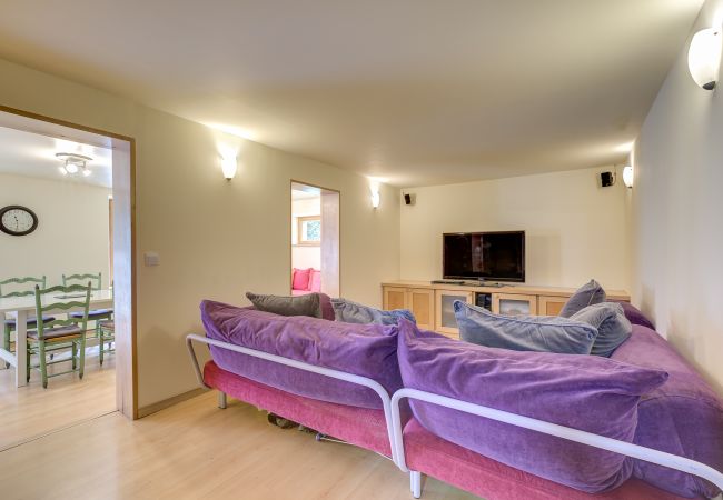 Apartment in Chamonix-Mont-Blanc - Apartment Serenite. Chamonix Holidays. Town Centre. Spacious. Quiet location Apartment in Chamonix-Mont-Blanc - Apartment Serenite. Chamonix Holidays. Town Centre. Spacious. Quiet location