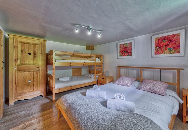 Chalet in Chamonix-Mont-Blanc - Chalet Heidi. Chamonix centre Chalet in Chamonix-Mont-Blanc - Chalet Heidi. Chamonix centre