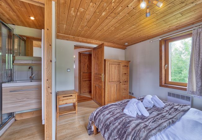 Chalet in Chamonix-Mont-Blanc - Chalet Heidi. Chamonix centre Chalet in Chamonix-Mont-Blanc - Chalet Heidi. Chamonix centre