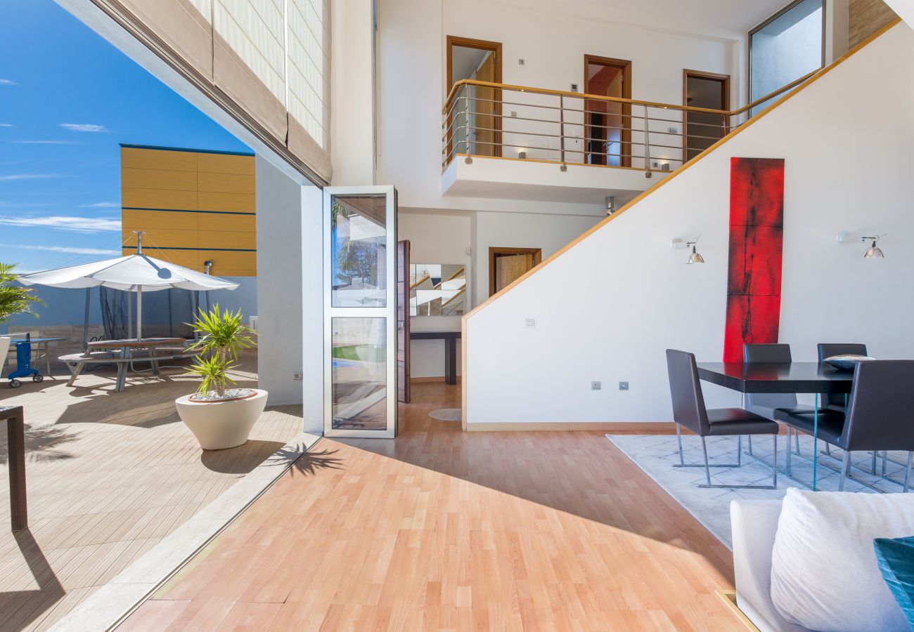 Villa in Santa Cruz de Tenerife - Villa with Sea Views, Pool, Gym, Cinema - HomeForGuest