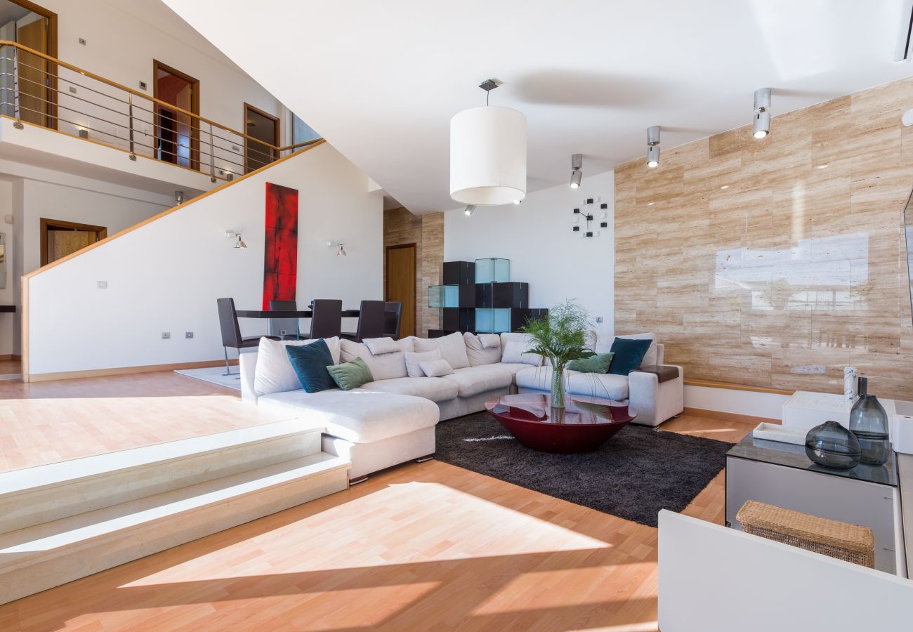 Villa in Santa Cruz de Tenerife - Villa with Sea Views, Pool, Gym, Cinema - HomeForGuest