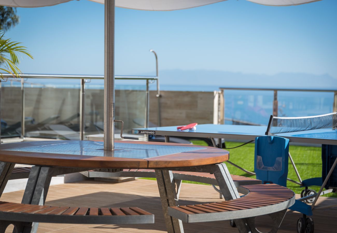 Villa in Santa Cruz de Tenerife - Villa with Sea Views, Pool, Gym, Cinema - HomeForGuest