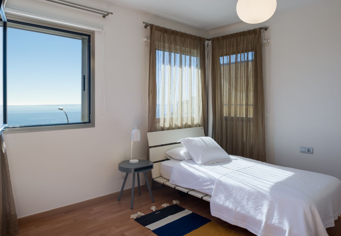 Villa in Santa Cruz de Tenerife - Villa with Sea Views, Pool, Gym, Cinema - HomeForGuest