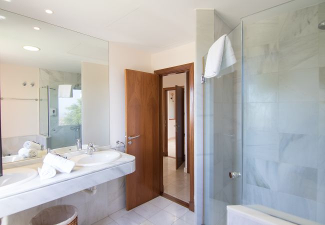 Villa in San Bartolomé de Tirajana - HomeForGuest Salobre Golf Villa, pool, wifi, stunning views Villa in San Bartolomé de Tirajana - HomeForGuest Salobre Golf Villa, pool, wifi, stunning views