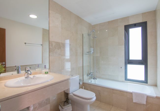 Villa in San Bartolomé de Tirajana - HomeForGuest Salobre Golf Villa, pool, wifi, stunning views Villa in San Bartolomé de Tirajana - HomeForGuest Salobre Golf Villa, pool, wifi, stunning views