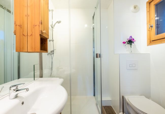 Apartment in Les Houches - Apt Glacier Les Amethystes 3 bed Les Houches  Apartment in Les Houches - Apt Glacier Les Amethystes 3 bed Les Houches