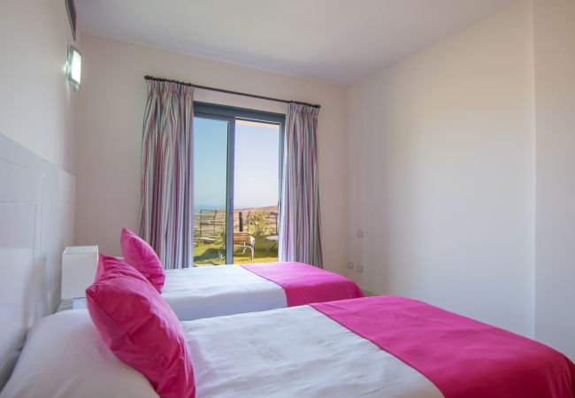 Villa in San Bartolomé de Tirajana - HomeForGuest Salobre Villa, 5PAX, WIFI, POOL, GREAT VIEWS Villa in San Bartolomé de Tirajana - HomeForGuest Salobre Villa, 5PAX, WIFI, POOL, GREAT VIEWS